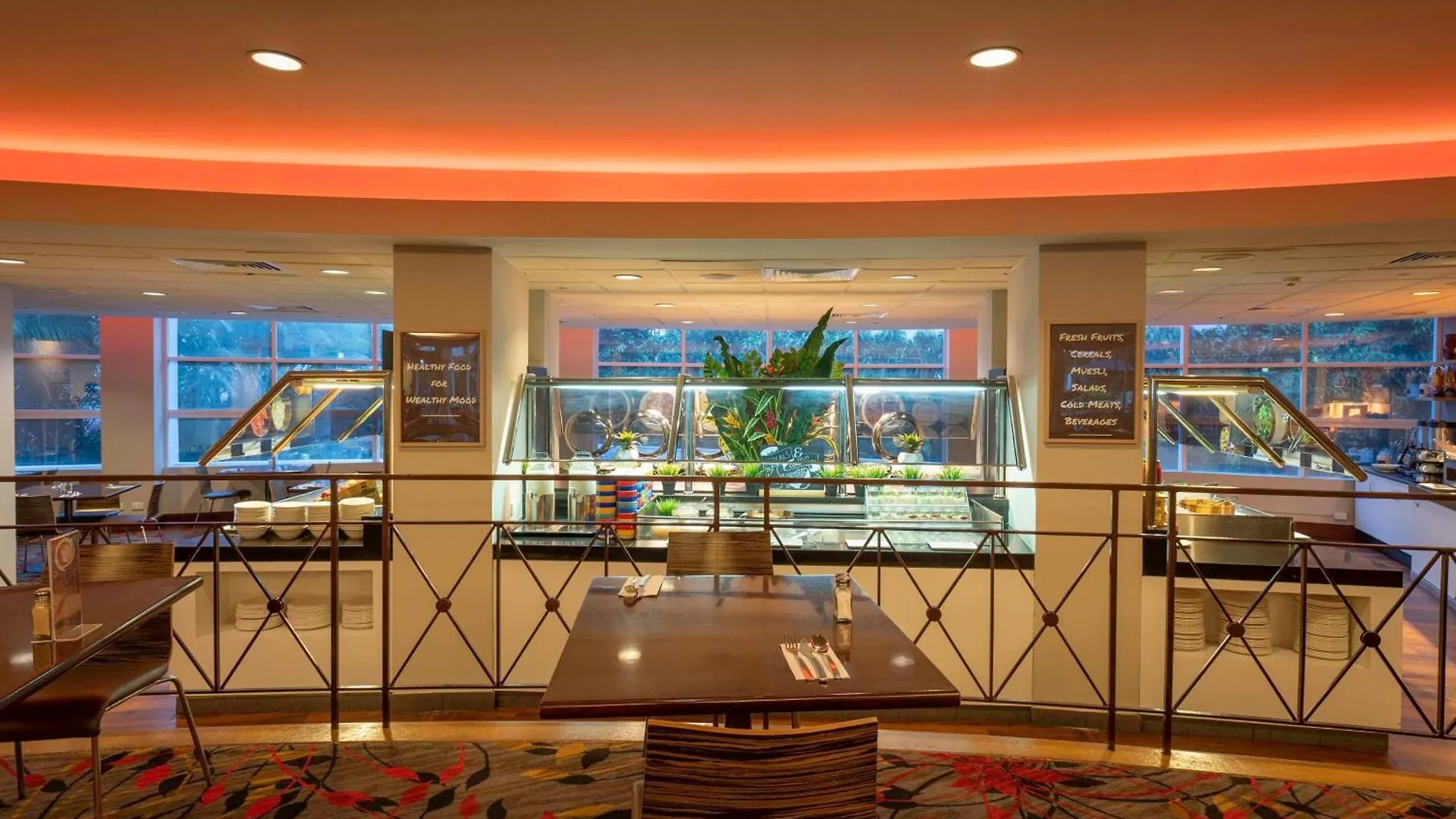 Doubletree By Hilton Cairns Hotel