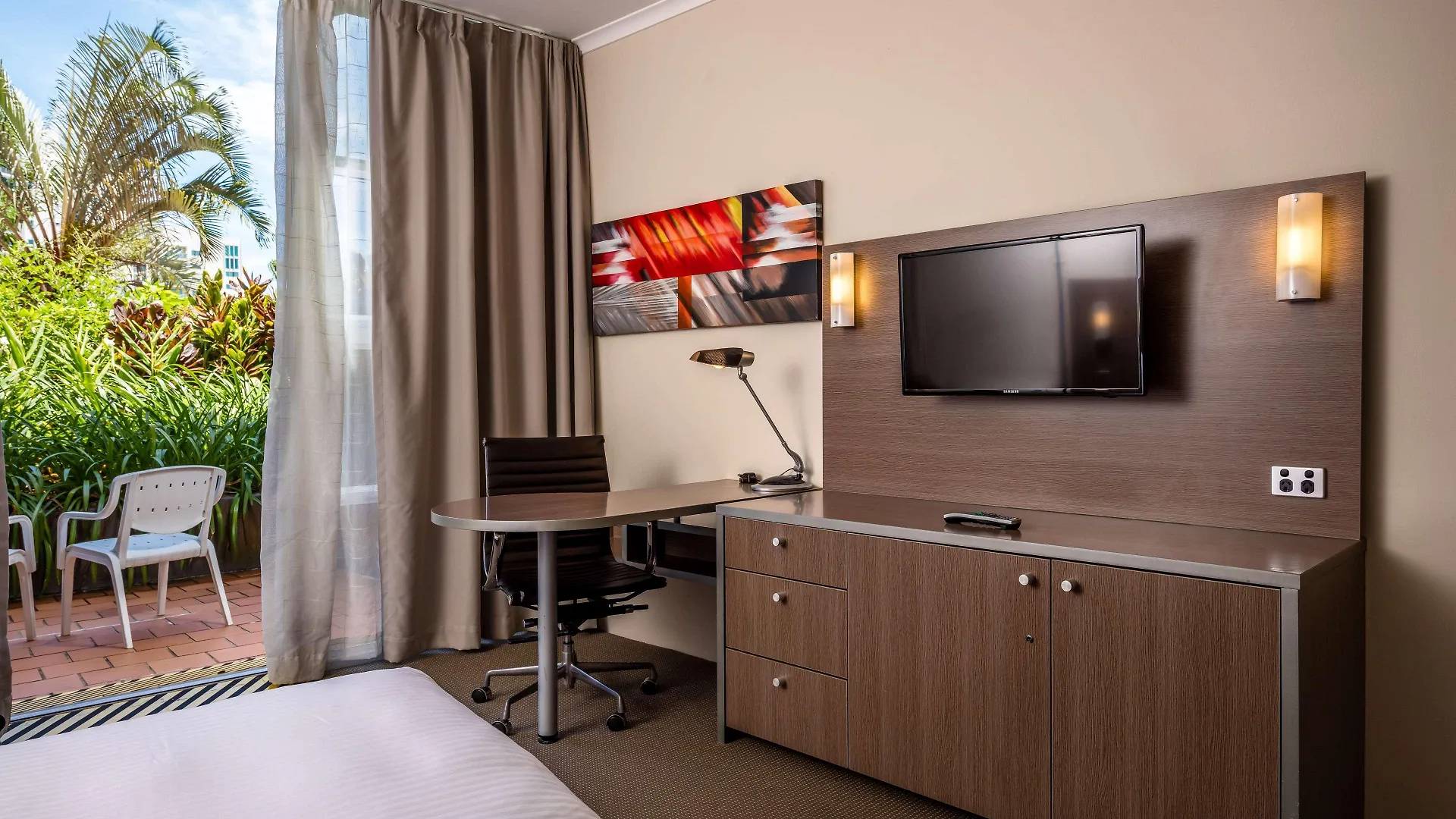 Doubletree By Hilton Cairns Hotel Australia