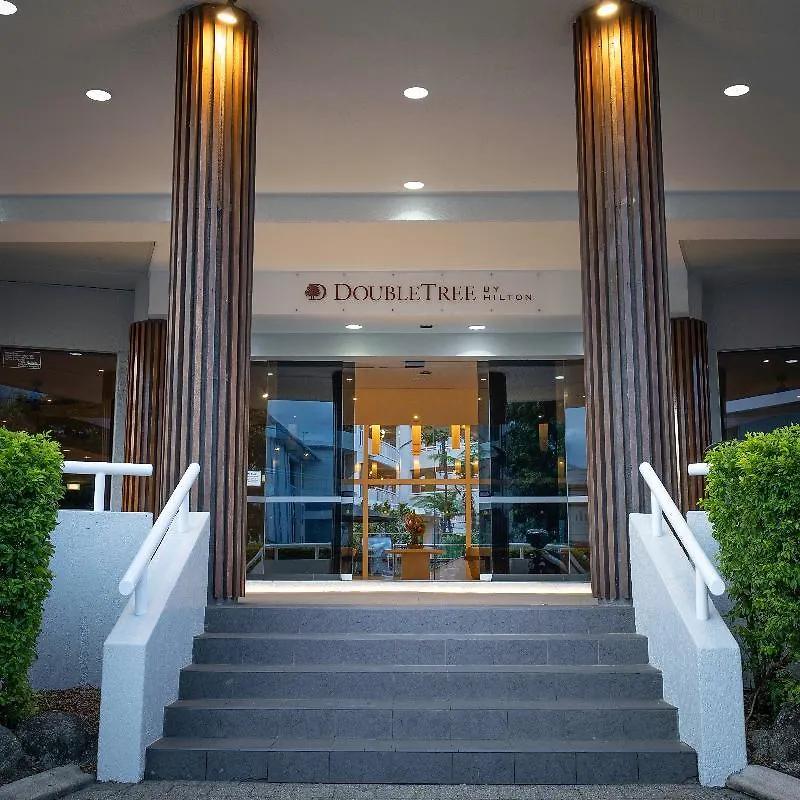 Doubletree By Hilton Cairns Hotel 4*,