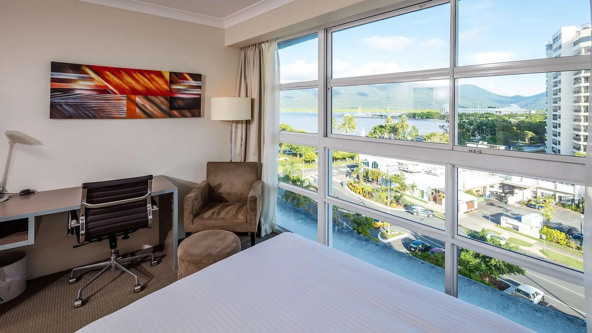 Doubletree By Hilton Cairns Hotel Australia