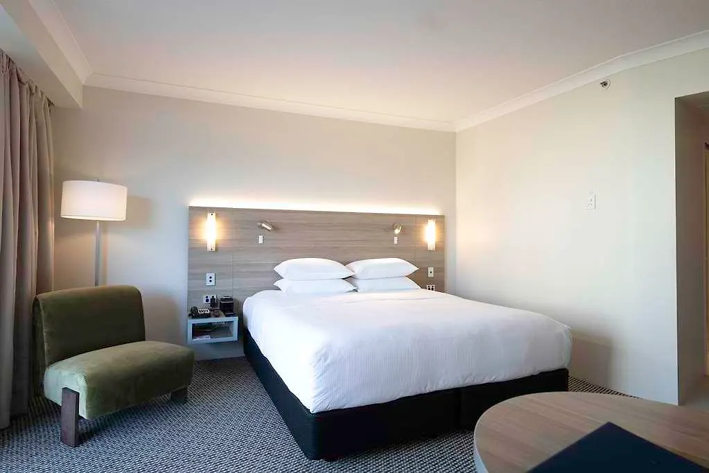 Doubletree By Hilton Cairns Hotel