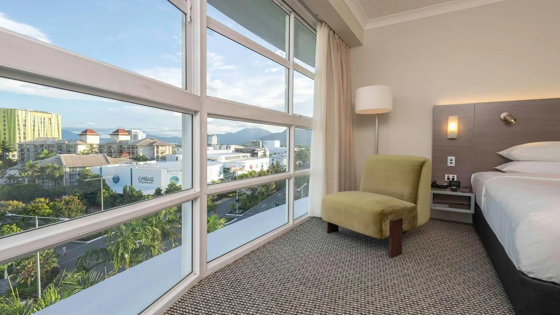Doubletree By Hilton Cairns Hotel 4*,  Australia
